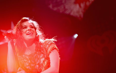 Hailee Steinfeld top profile image