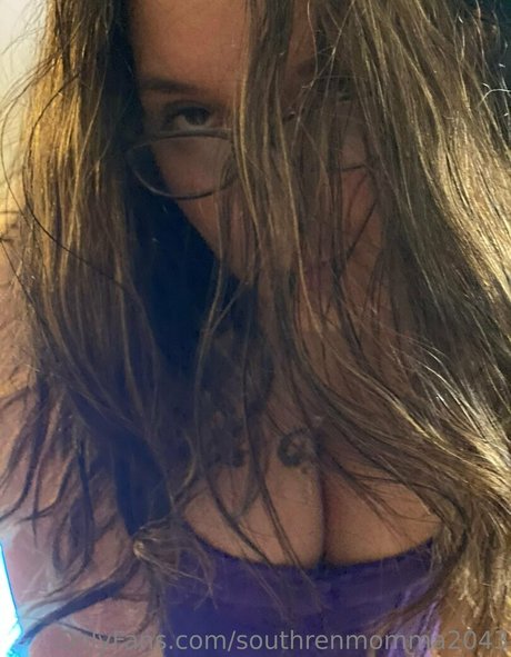 southrenmomma2043 star nude archive