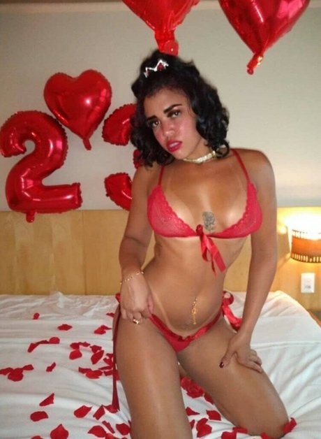 Isabelle Marques model hot galleries