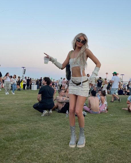 Alissa Violet pornstar hd archive