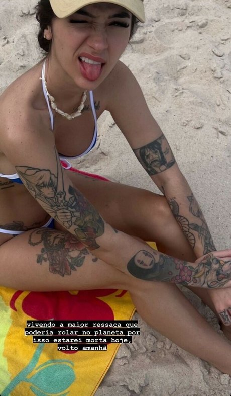 Leticia Caputi nude model pictures