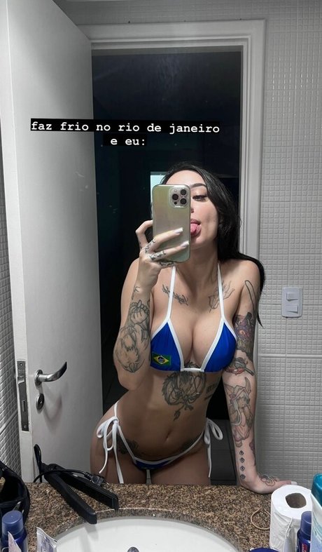 Leticia Caputi erotic model images