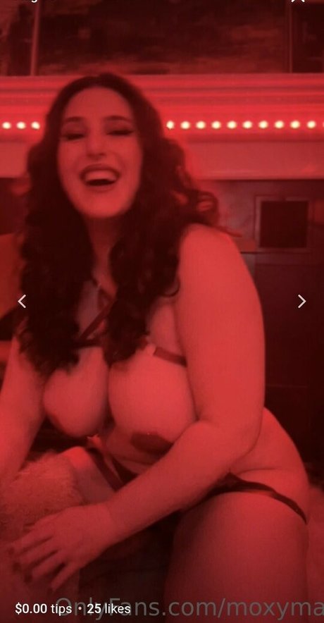 Moxy Mary naked star images