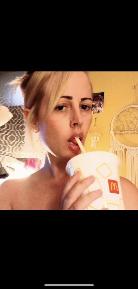 Kristy Kreme star top gallery