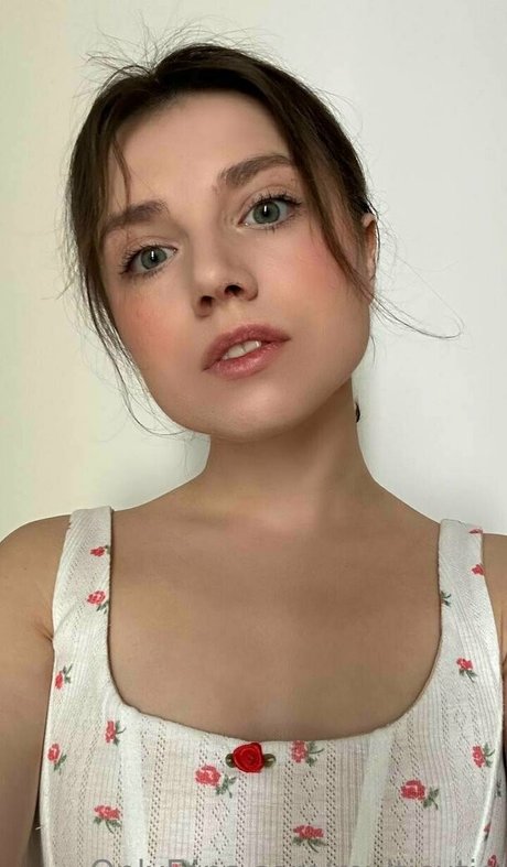 multicutie model free photo