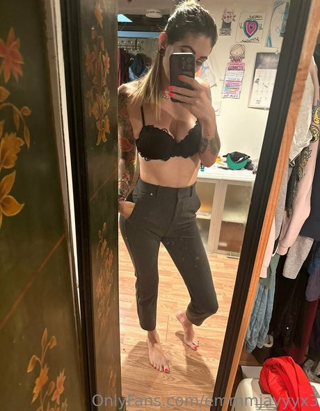 emmmjayyyx3 pretty model images