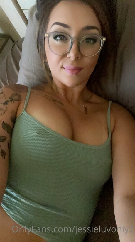 jessieluvonly2 xxx model pic
