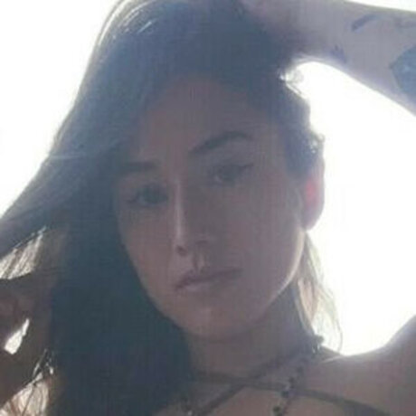 Janice Gil model nude picture