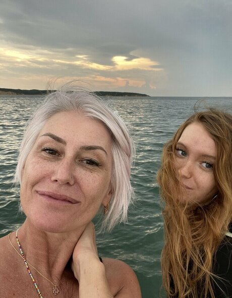 Mother Daughter perfect pornstar pic