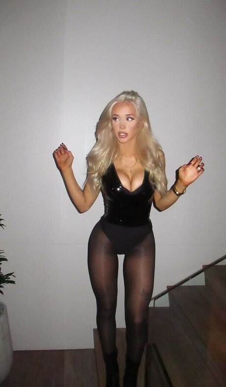 Brynhildurgunnlaugs pornstar picture
