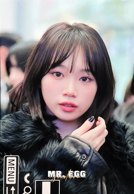 Kim Chaewon pornographic star pic