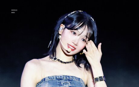 Kim Chaewon star perfect photo