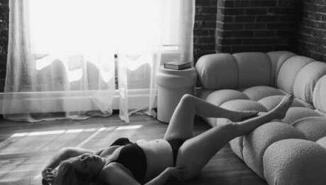 Wellnessbynorah sexy pornstar photo