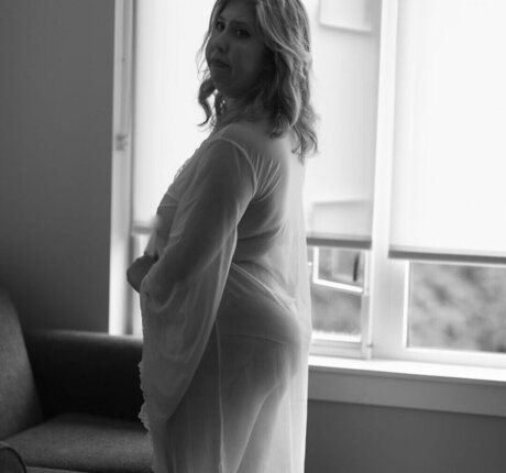 Wellnessbynorah sexy actress pics