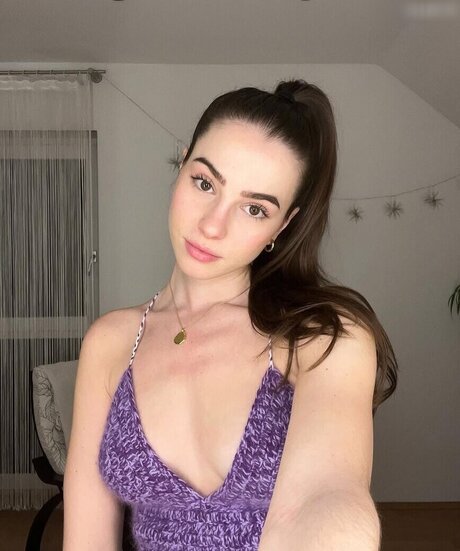 Lara Marie Kremer art model galleries