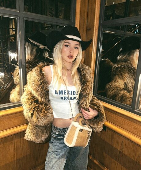 Abby Paradise star sexy img