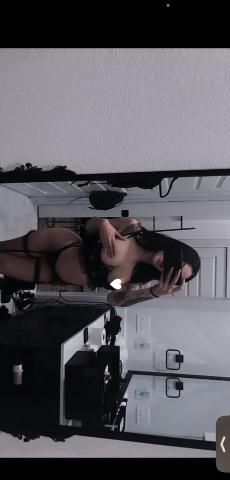 Mercilessapprentice pornstar top picture