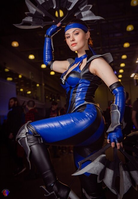 Mortal Kombat Erotic Cosplay pretty star pic