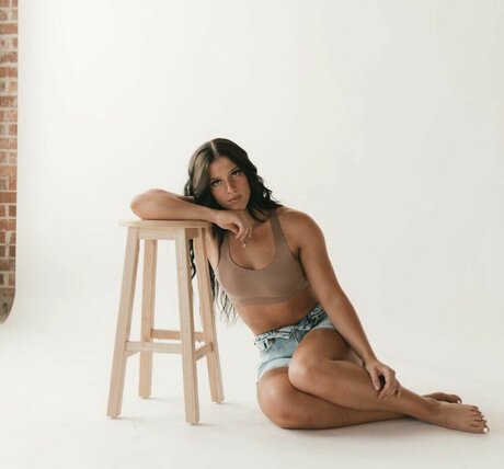 Allison Royalty free pornstar picture