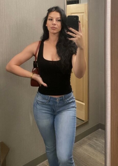 Allison Royalty sex star pic