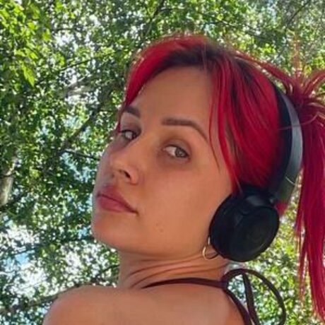 Red Saya pornstar free photos