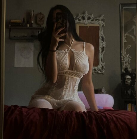 ratedreign erotic actress img