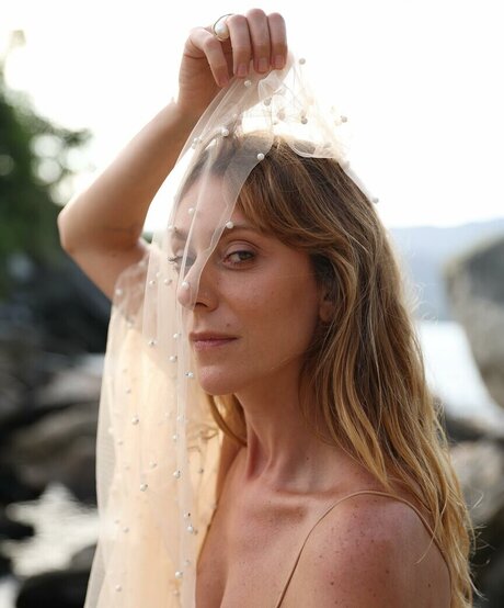 Caroline Abras model pretty images