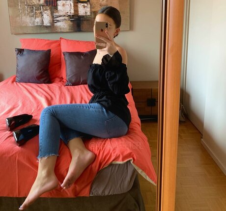 adriana feetgirl art actress image