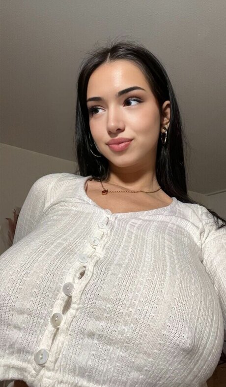 Fionaparkerx naked pornstar image