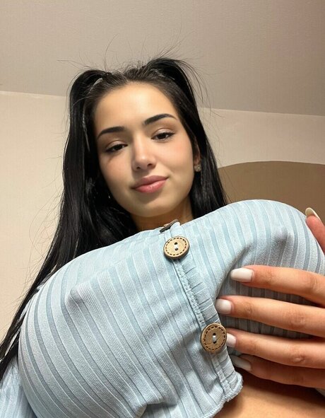 black hair onlyfans sexy pictures