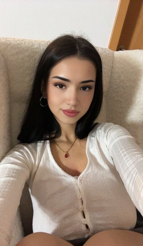 Fionaparkerx erotic model img