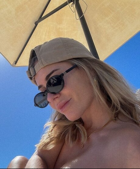 Mrs Bella pornstar sexy pictures