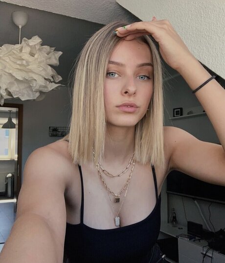 eyFreundin pornographic actress pics