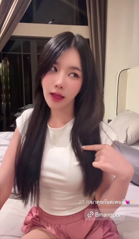black hair onlyfans sexy img