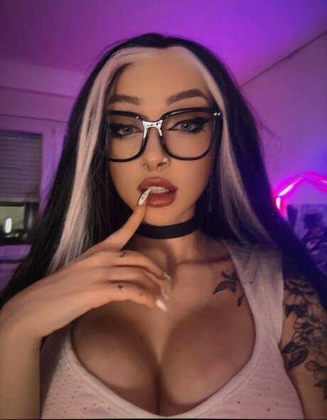 aryssa614 hot model image