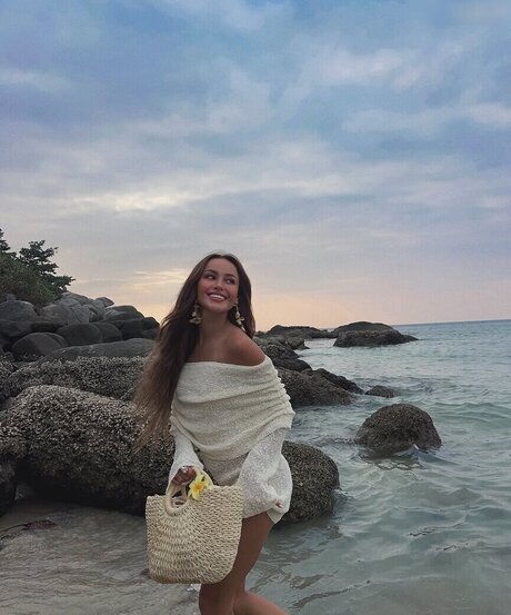 beauty teen onlyfans naked archive
