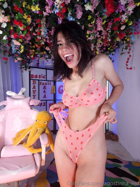 Agostinha Red pornstar sexy pic