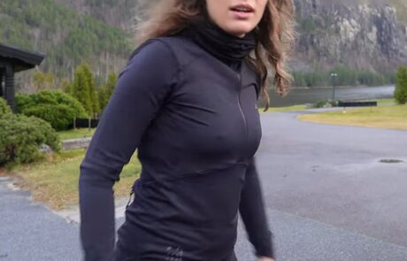 Sabrina Outdoor model nude pic