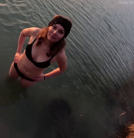 Sabrina Outdoor nude model galleries