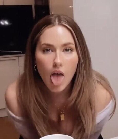 Sonny Loops pornstar naked pic