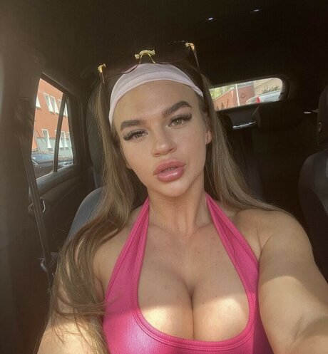 Sarah Slavotinek perfect model photos