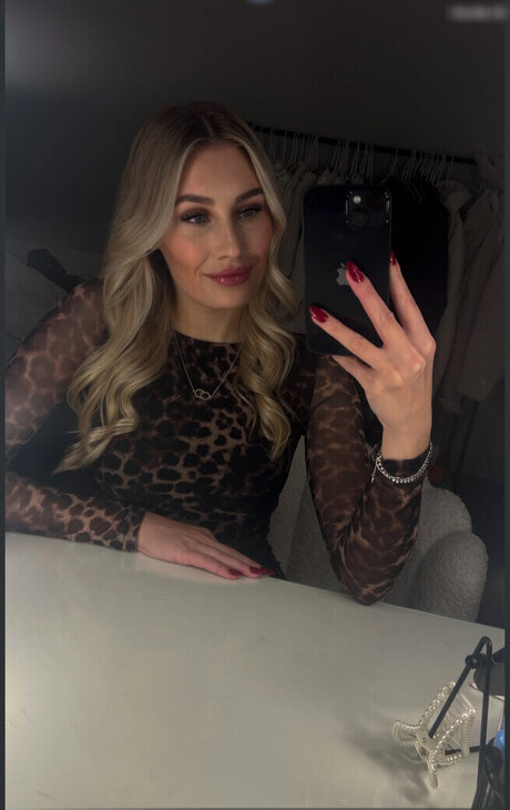 fight onlyfans beautiful pics