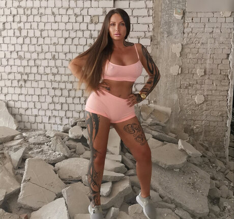Schwesta Ewa model perfect gallery