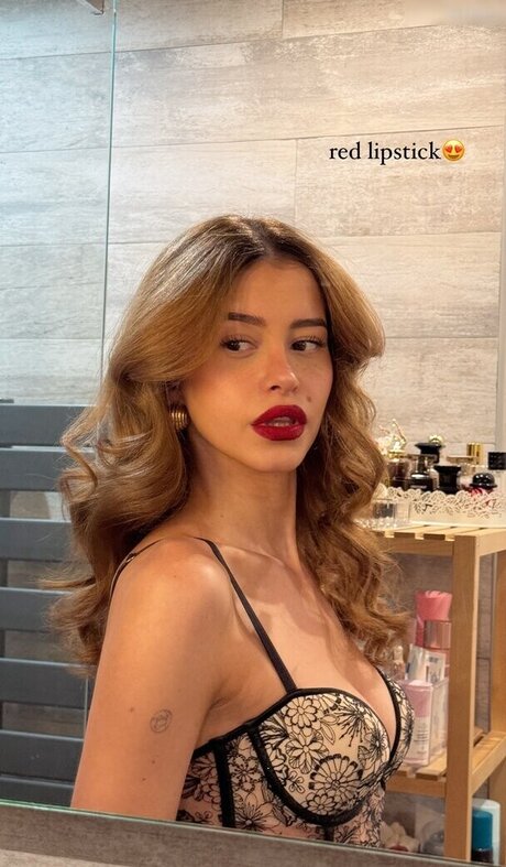 L a Elui free pornstar archive