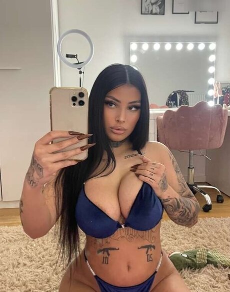 silaaabaeee porn star photo