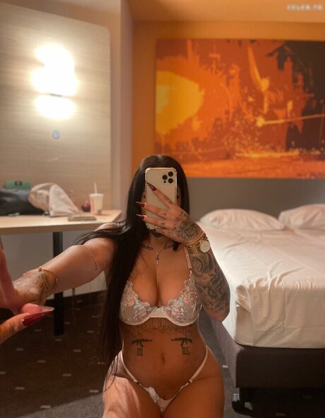silaaabaeee pornstar high quality img