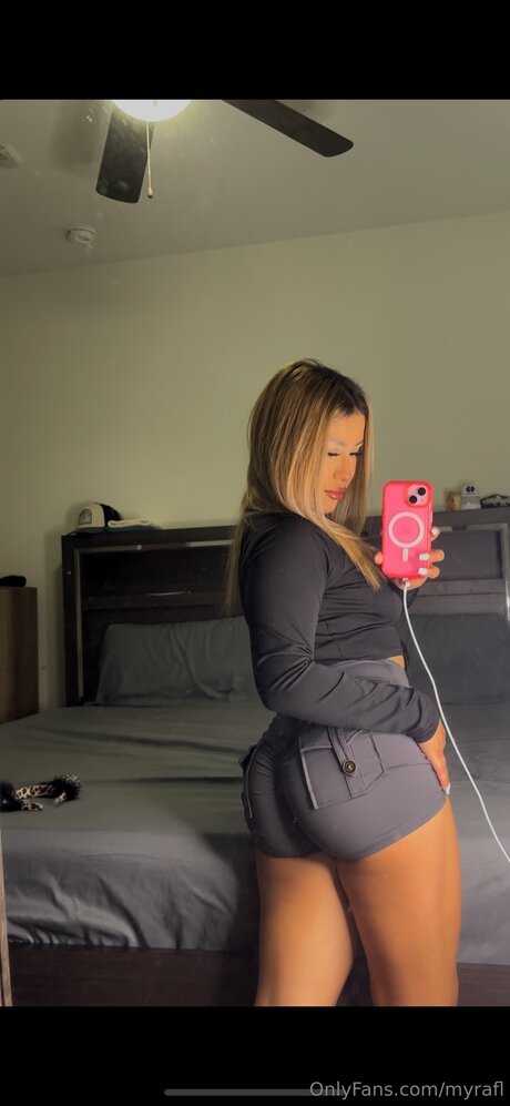 myrafl naked model pics