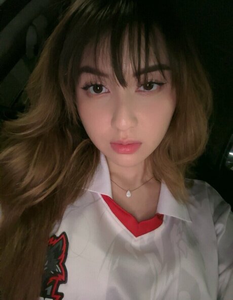 Swansage porn model pic
