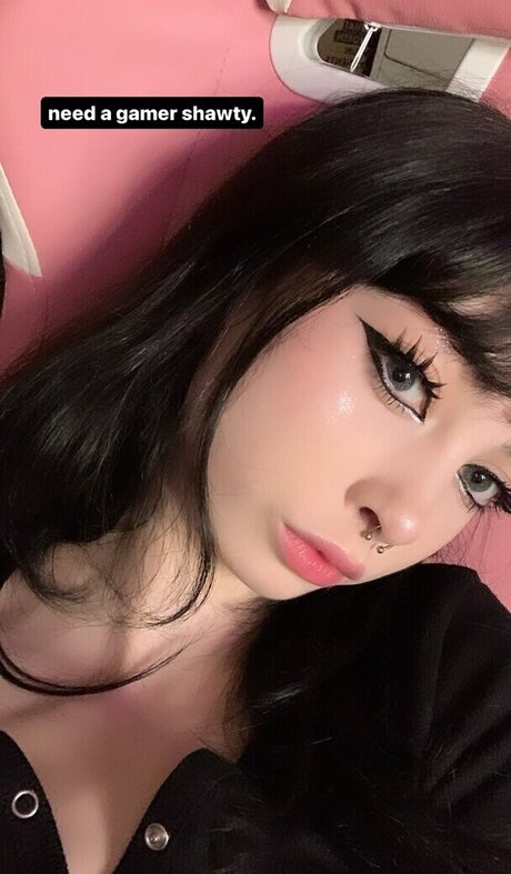 Sashad0ll nude pornstar img