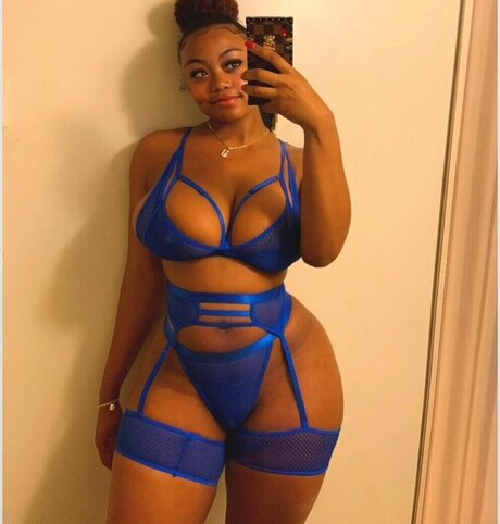 Taylor Banner nude pornstar photo